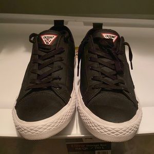 GUESS! Comfortable almost new!